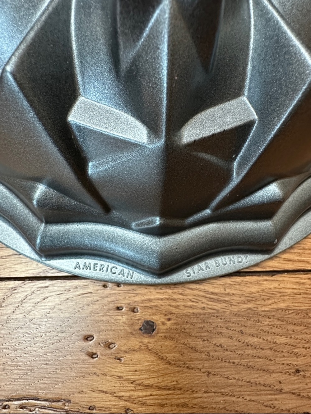 Nordic Ware American Star Bundt Pan - Picture 6 of 8